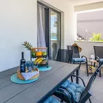 2 Bedroom Gorgeous Apartment In Blace Apartmán