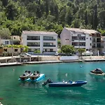 2 Bedroom Gorgeous Apartment In Blace *