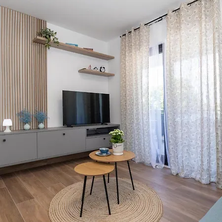 Stunning In With House Sea View *