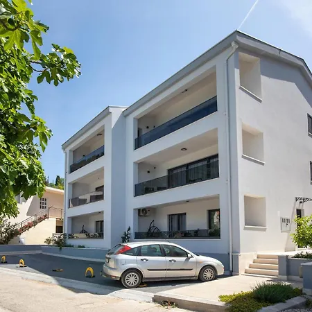 2 Bedroom Gorgeous Apartment In Blace Apartmán *