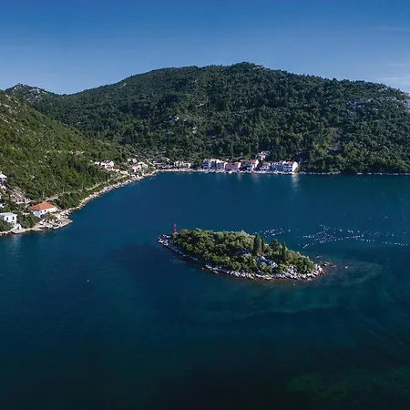 2 Bedroom Awesome In Blace