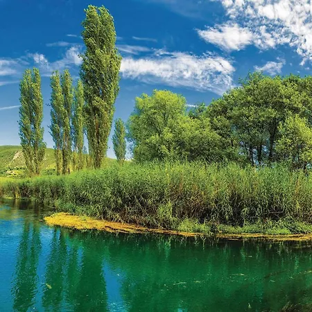 2 Bedroom Awesome In Apartman